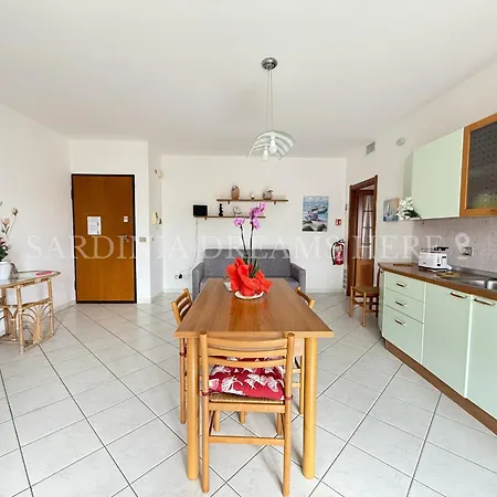 Casa Dory With Private Garage And Large Terrace For Relaxing アパート